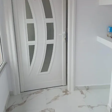 Elia * Vlora