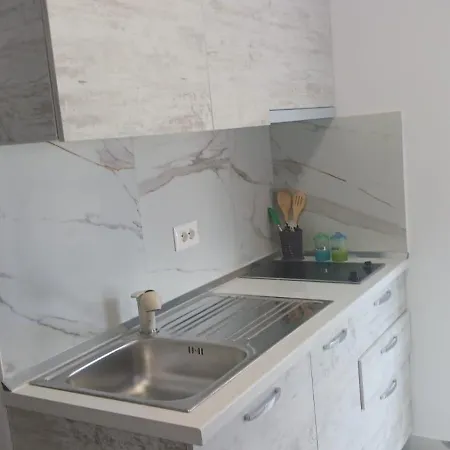 Elia Apartman