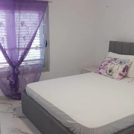 Elia Apartament *